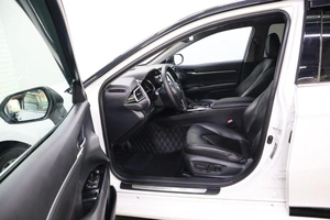 Седан Toyota Camry 2020 года, 2350000 рублей, Брянск