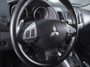 Внедорожник Mitsubishi Outlander 2010 года, 1230000 рублей, Ростов-на-Дону