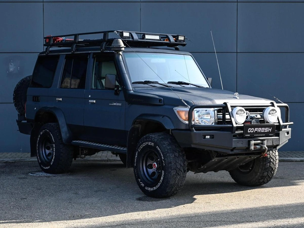 Внедорожник Toyota Land Cruiser 2012 года, 4950000 рублей, Краснодар