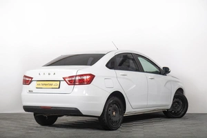 Седан ВАЗ (LADA) Vesta 2018 года, 889000 рублей, Томск