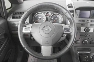 Минивэн Opel Zafira 2005 года, 609000 рублей, Кемерово