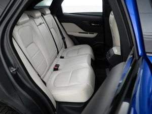 Внедорожник Jaguar F-Pace 2016 года, 2757077 рублей, Москва