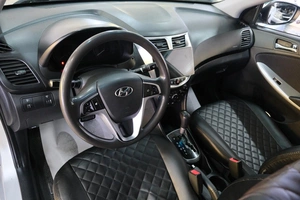 Седан Hyundai Solaris 2012 года, 629000 рублей, Омск