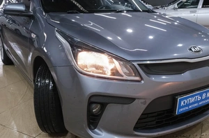Седан Kia Rio 2019 года, 1349000 рублей, Новокузнецк