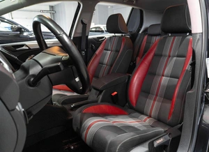 Хетчбэк Volkswagen Golf 2012 года, 899000 рублей, Петрозаводск