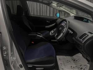 Лифтбек Toyota Prius 2015 года, 1420000 рублей, Красноярск