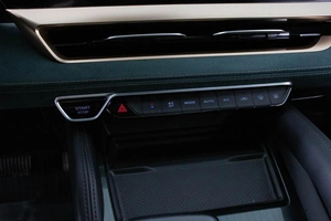Внедорожник Geely Monjaro 2023 года, 3044900 рублей, Казань
