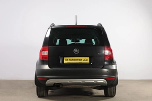 Внедорожник Skoda Yeti 2012 года, 999000 рублей, Новосибирск
