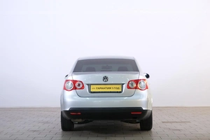 Седан Volkswagen Jetta 2006 года, 599000 рублей, Омск