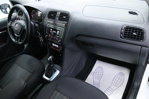 Седан Volkswagen Polo 2017 года, 958000 рублей, Солонцы