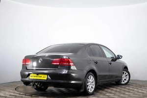 Седан Volkswagen Passat 2011 года, 899000 рублей, Пермь