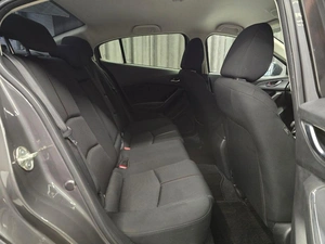 Седан Mazda Axela 2018 года, 1399000 рублей, Красноярск