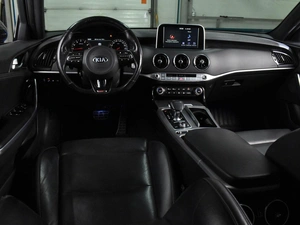 Лифтбек Kia Stinger 2018 года, 2354000 рублей, Воронеж