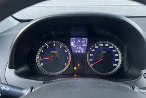 Хетчбэк Hyundai Solaris 2015 года, 880000 рублей, Солонцы