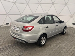 Лифтбек ВАЗ (LADA) Granta 2019 года, 600000 рублей, Клинцы
