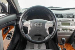Седан Toyota Camry 2009 года, 1049000 рублей, Барнаул