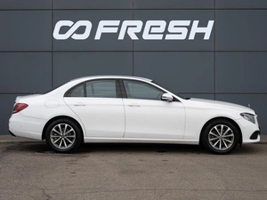 Седан Mercedes-benz E-класс 2019 года, 2650000 рублей, Краснодар