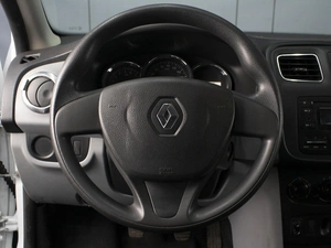 Хетчбэк Renault Sandero 2015 года, 760000 рублей, Омск
