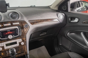 Седан Ford Mondeo 2010 года, 879000 рублей, Томск