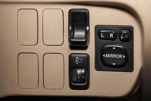 Минивэн Toyota Ipsum 2004 года, 799000 рублей, Новосибирск