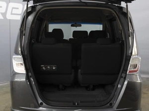 Минивэн Honda Freed 2011 года, 1030000 рублей, Омск