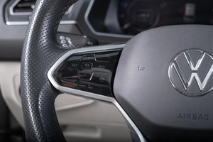 Внедорожник Volkswagen Tiguan 2018 года, 3159000 рублей, Томск