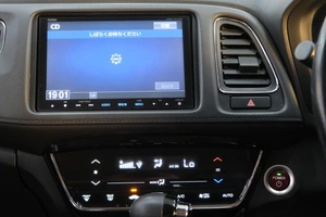Внедорожник Honda Vezel 2016 года, 1659000 рублей, Омск