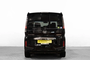 Минивэн Honda Stepwgn 2017 года, 1999000 рублей, Барнаул