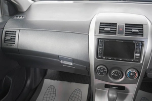 Универсал Toyota Corolla Fielder 2012 года, 949000 рублей, Кемерово