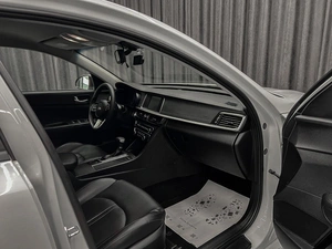 Седан Kia K5 2019 года, 1950000 рублей, Красноярск