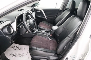 Внедорожник Toyota RAV4 2017 года, 2849000 рублей, Красноярск
