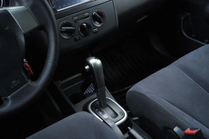 Хетчбэк Nissan Tiida 2007 года, 618000 рублей, Тверь