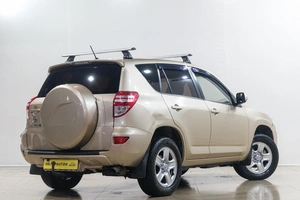 Внедорожник Toyota RAV4 2010 года, 1299000 рублей, Новокузнецк