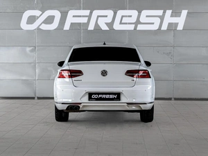 Седан Volkswagen Passat 2017 года, 2219000 рублей, Краснодар