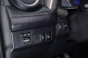 Внедорожник Toyota RAV4 2012 года, 2147000 рублей, Красноярск