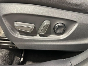 Внедорожник Toyota Corolla Cross 2024 года, 2890000 рублей, Красноярск