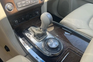 Внедорожник Infiniti QX56 2011 года, 2090000 рублей, Солонцы