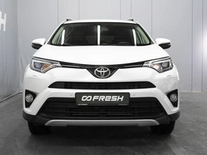 Внедорожник Toyota RAV4 2018 года, 2980000 рублей, Омск