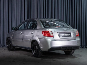Седан Kia Rio 2011 года, 500000 рублей, Волгоград