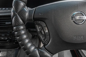 Седан Nissan Gloria 2002 года, 649000 рублей, Барнаул