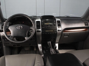 Внедорожник Toyota Land Cruiser Prado 2006 года, 2330000 рублей, Омск