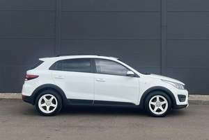 Хетчбэк Kia Rio X-Line 2018 года, 1290000 рублей, Солонцы