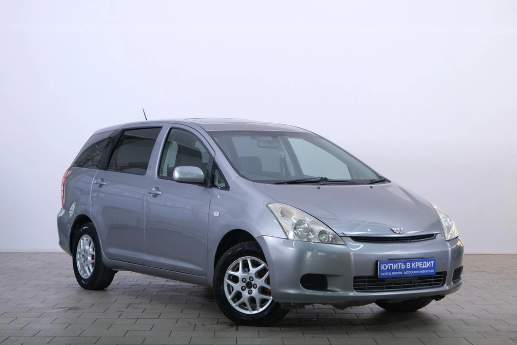 Минивэн Toyota Wish 2003 года, 689000 рублей, Омск