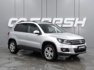 Внедорожник Volkswagen Tiguan 2011 года, 1060000 рублей, Воронеж