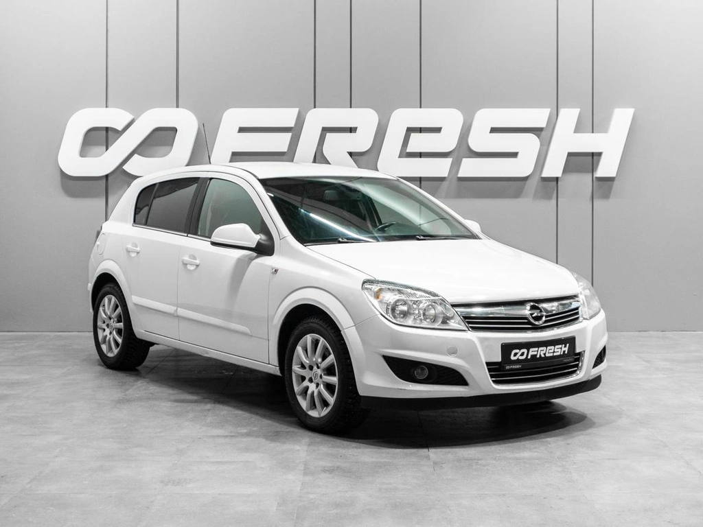 Хетчбэк Opel Astra 2013 года, 599000 рублей, Тюмень
