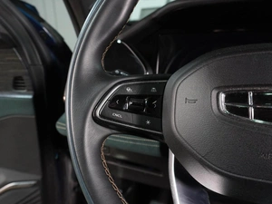 Внедорожник Geely Monjaro 2023 года, 3199000 рублей, Воронеж