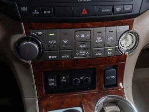 Внедорожник Toyota Highlander 2012 года, 2099000 рублей, Тюмень