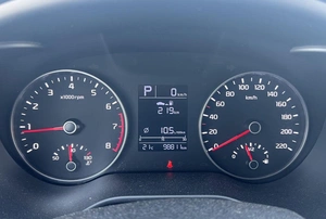 Седан Kia Rio 2017 года, 1300000 рублей, Солонцы