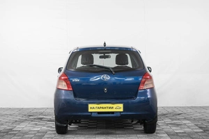 Хетчбэк Toyota Vitz 2005 года, 499000 рублей, Кемерово