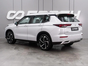 Внедорожник Mitsubishi Outlander 2022 года, 3819000 рублей, Воронеж